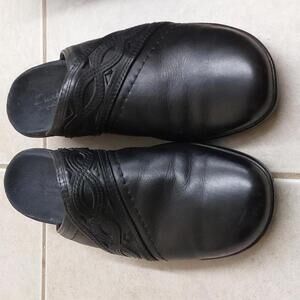 Clark's bendables 8M black leather open heel slip on shoes